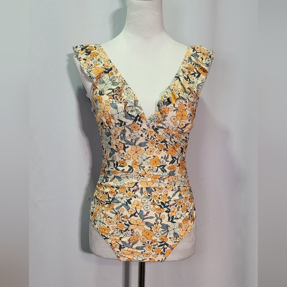 Cupshe NWT Orange Ditsy Floral Flutter Sleeve One Piece Swimsuit Size Small